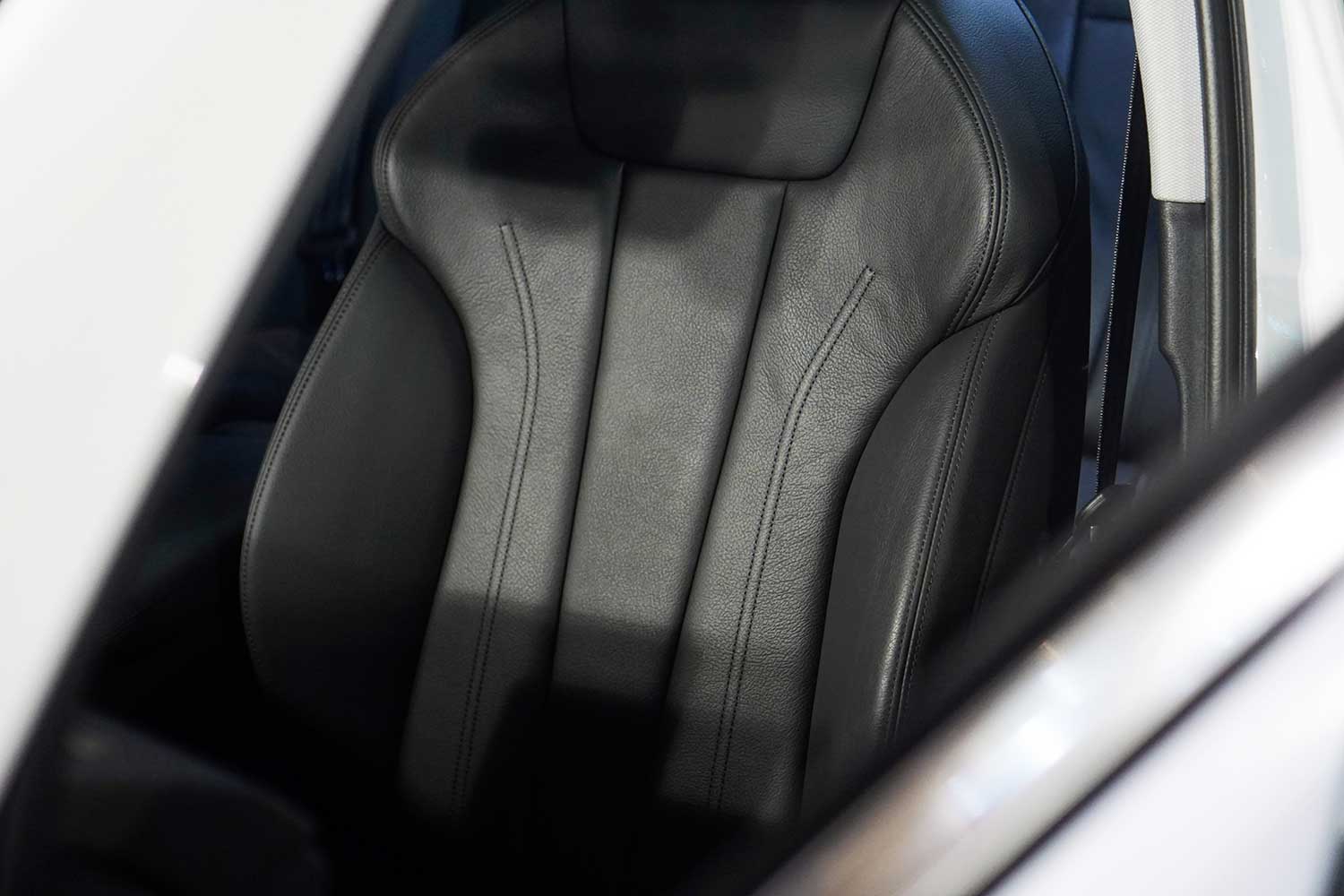 AUDI A 4: THE HEADLINER