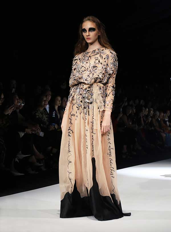 DEWI FASHION KNIGHT