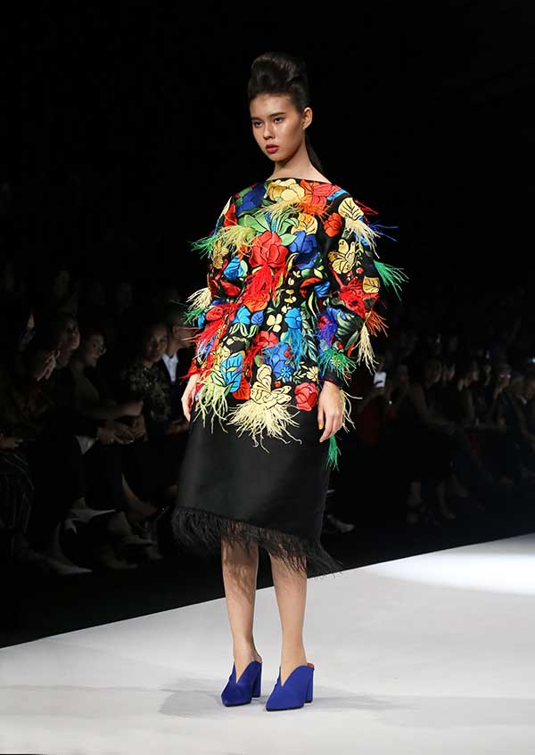 DEWI FASHION KNIGHT